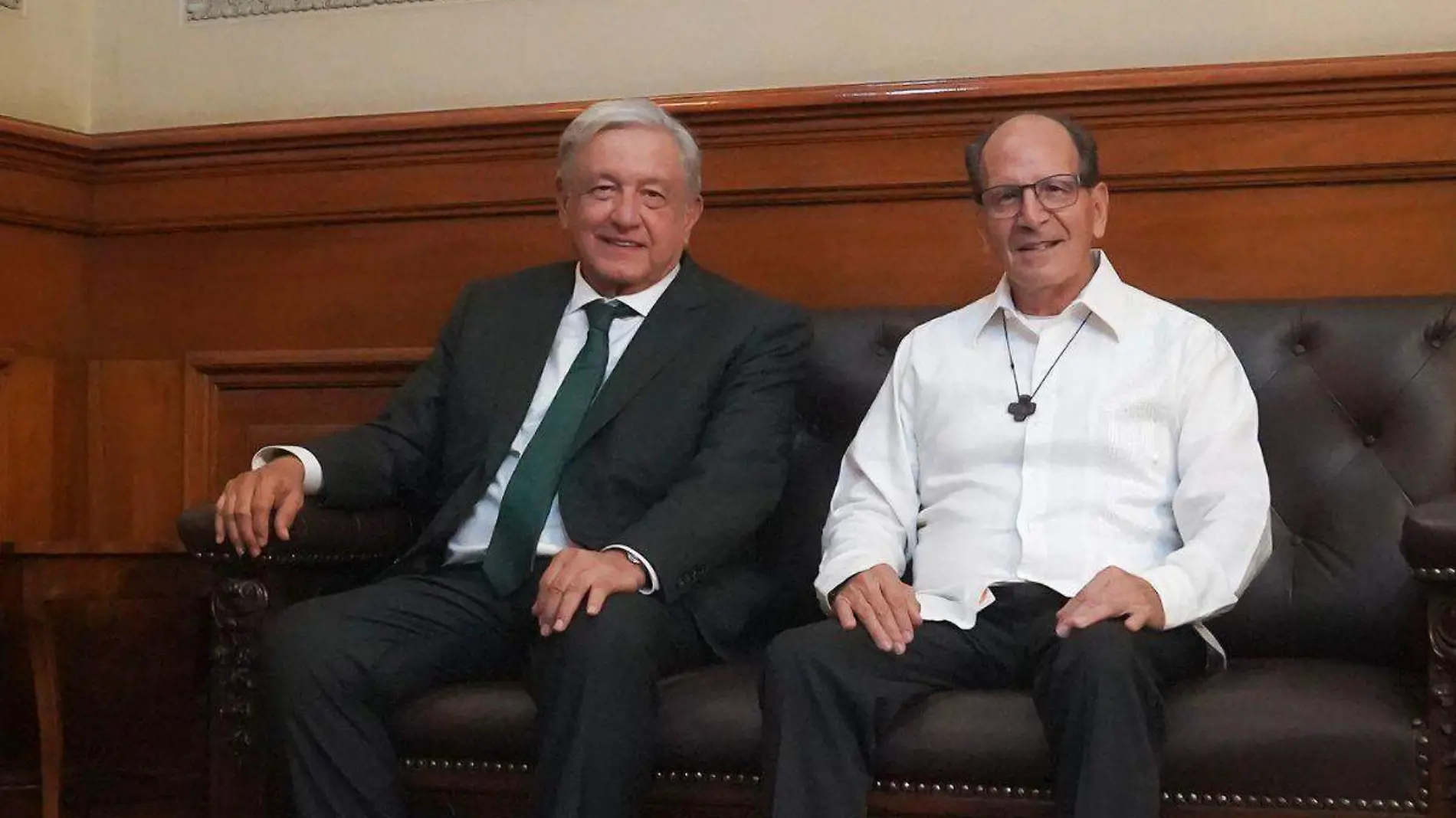 AMLO se reúne con el padre Solalinda por segunda vez en una semana